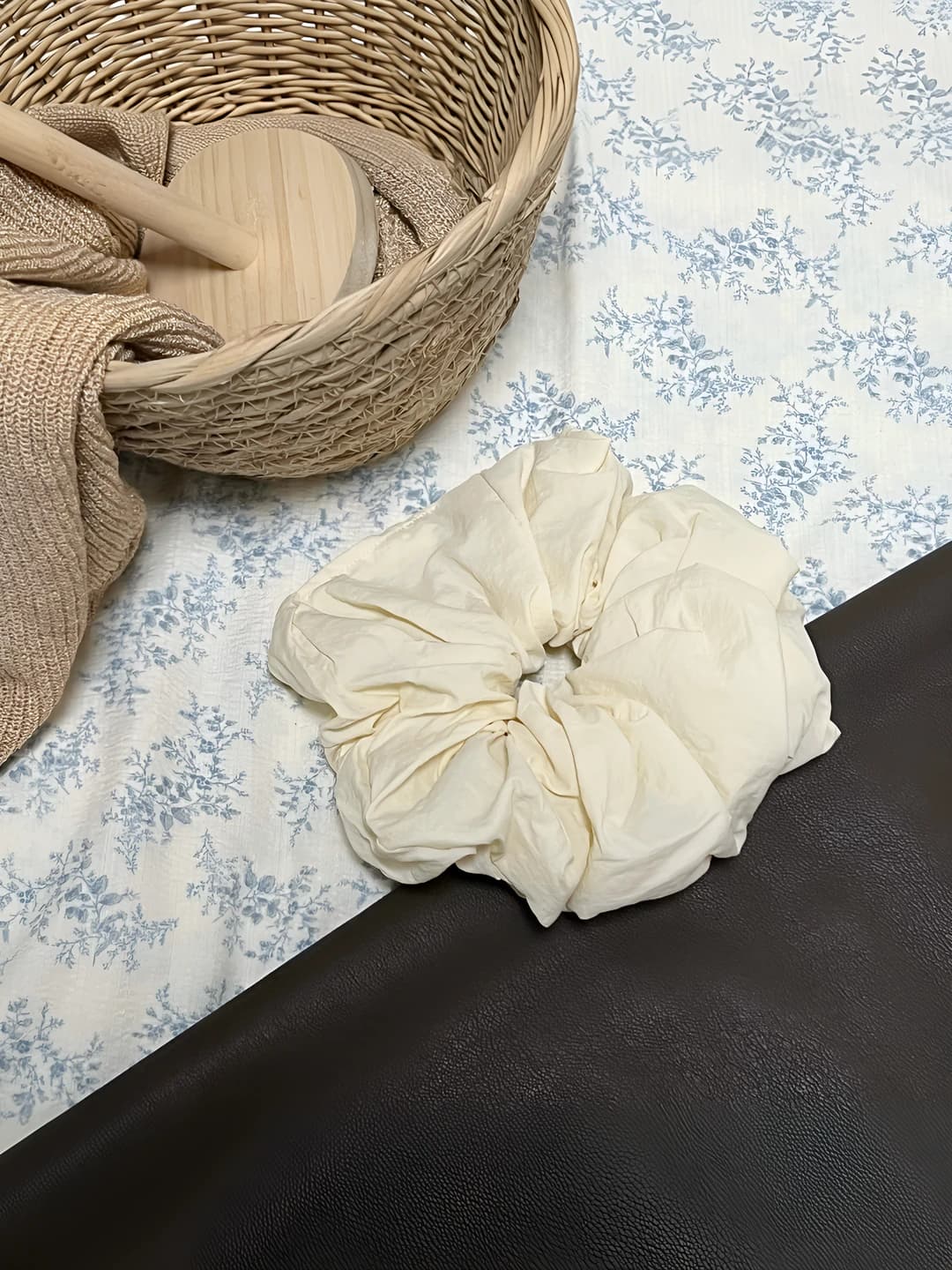 Fluffy milky off-white - 18 cm