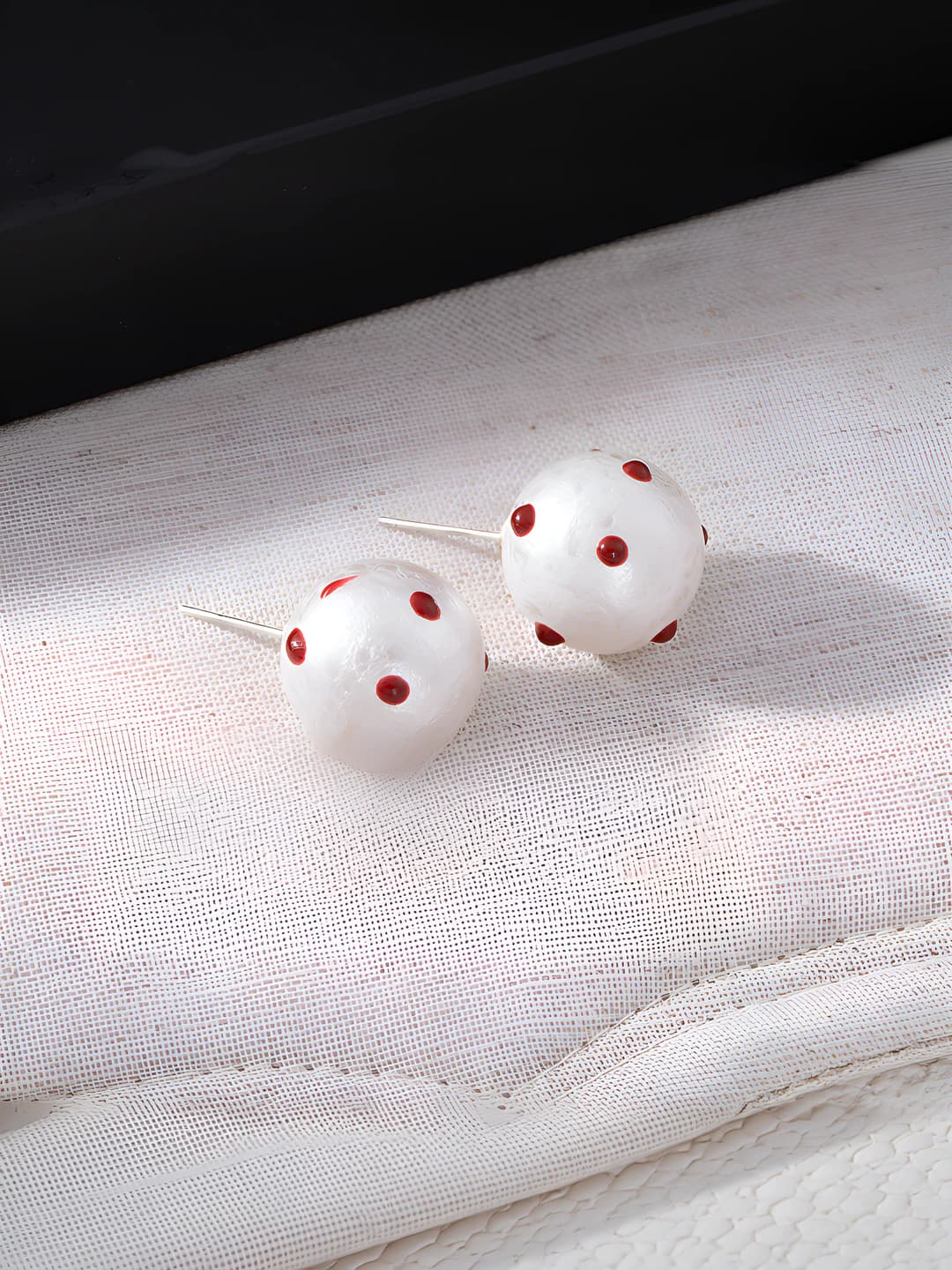 S5015-3 Red polka dot 16mm