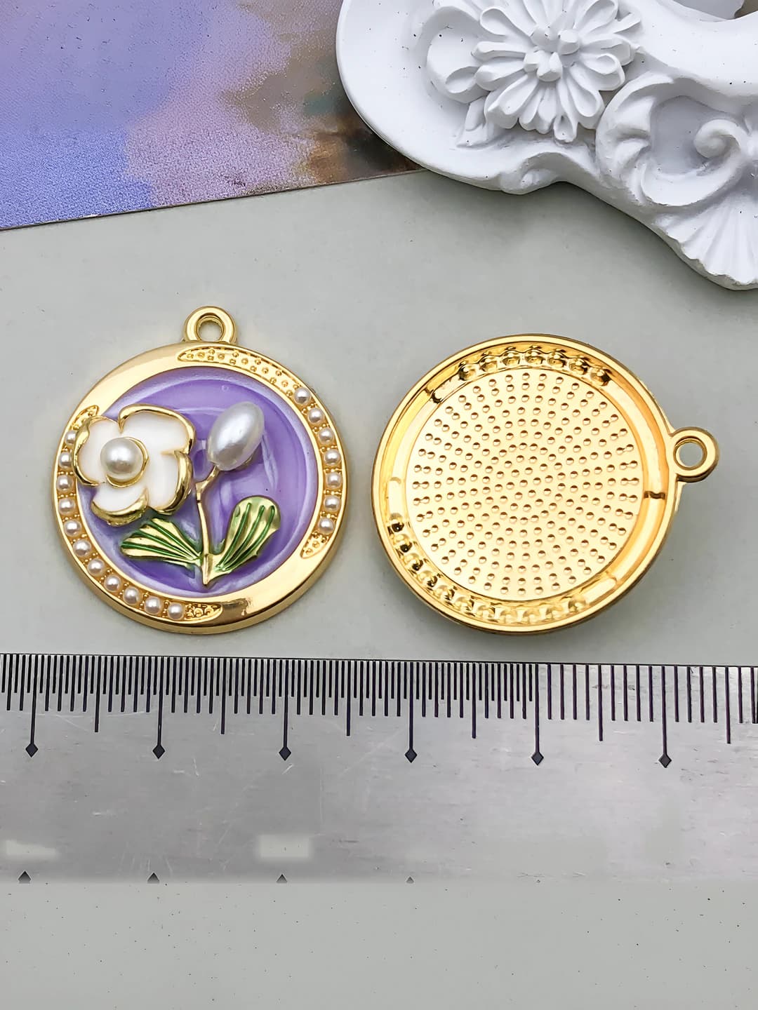 1 шт. фиолетовый цветок 28x24mm-4.52g