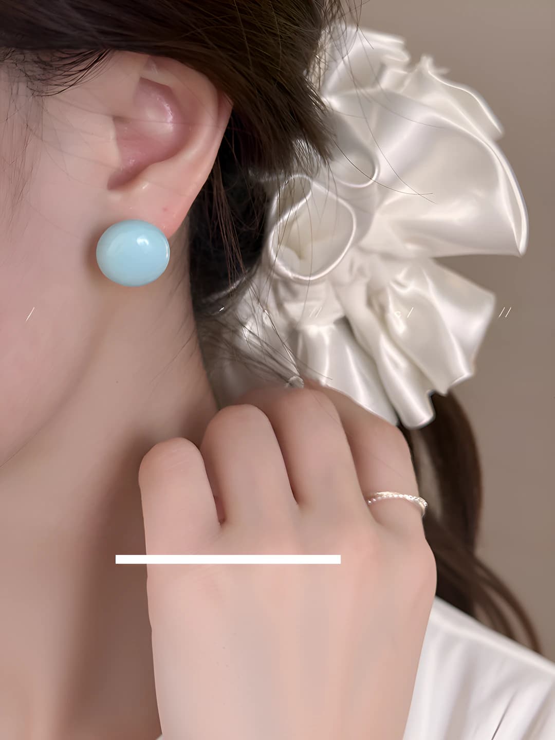 1# Blue round stud, 1.1 cm