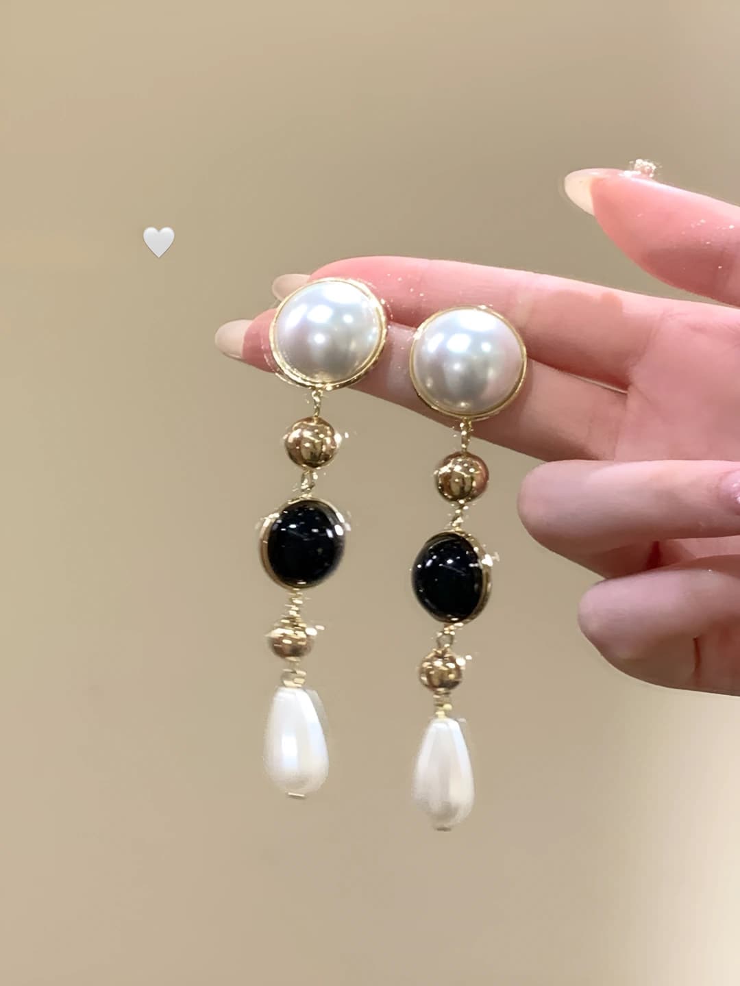 Women's French retro style pearl tassel earrings with light luxury feel