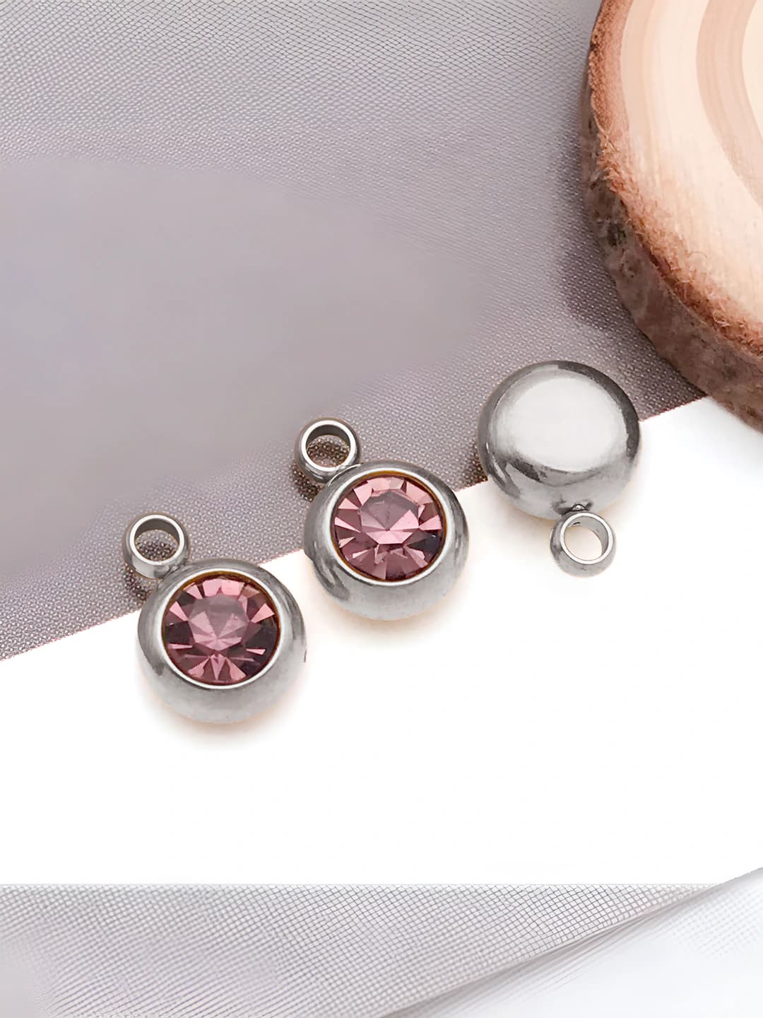1 pc, 6x8.5x4mm, 1.5mm hole, light purple, steel, 0.5g
