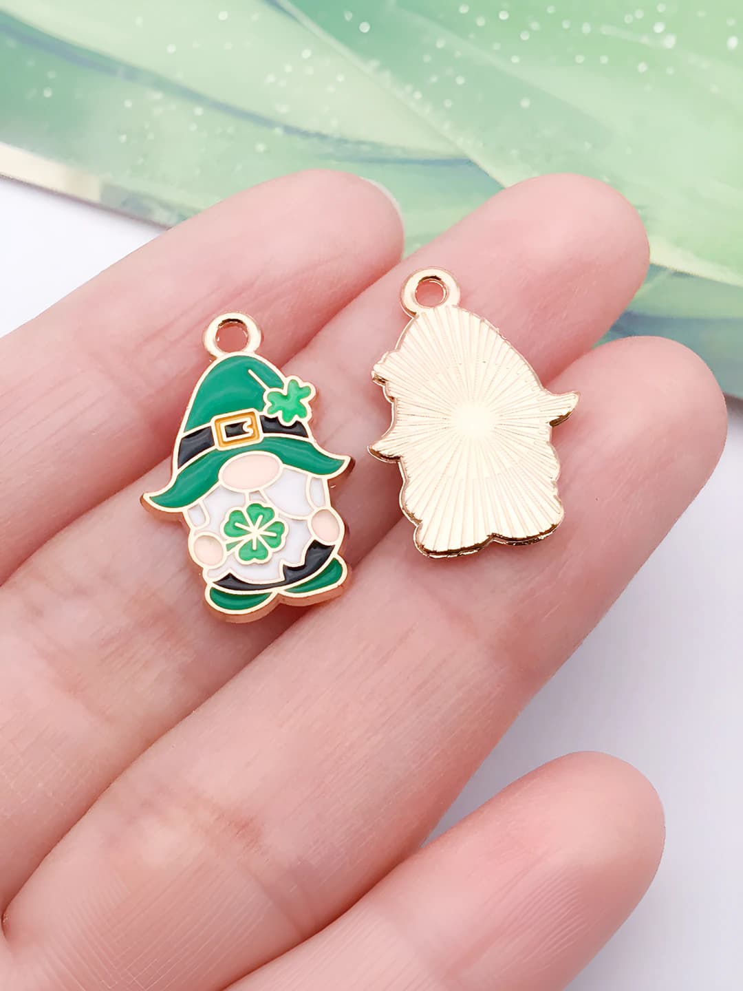 Yashil, Shamrock, Gnom, 21x14x1mm, 1g