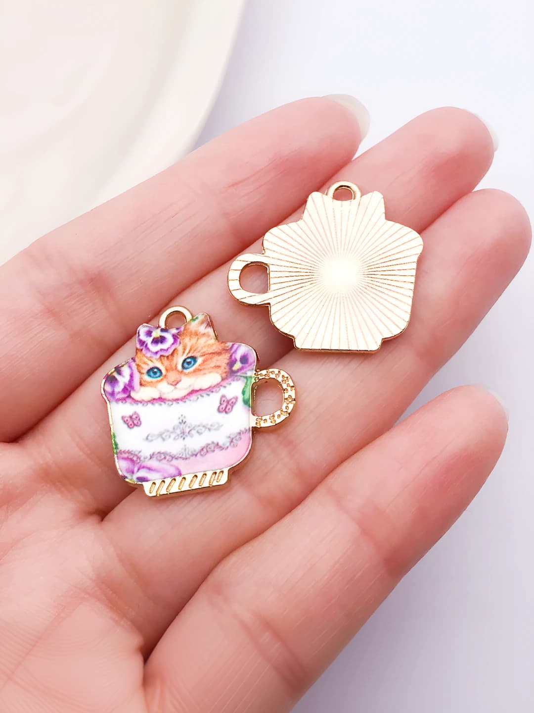 1 ta emal gulli stakan sariq mullo 23x23mm-1.55g