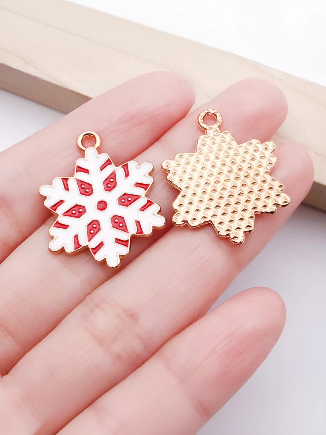 1 pc White, 25.5x20mm