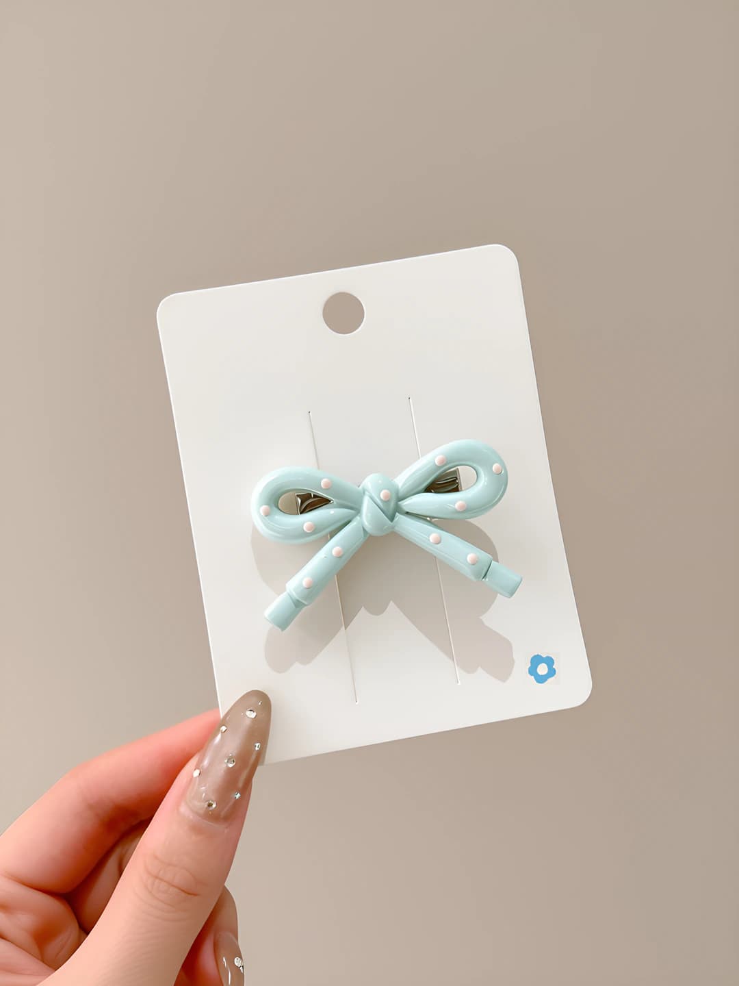 2# Mint green ~5 cm