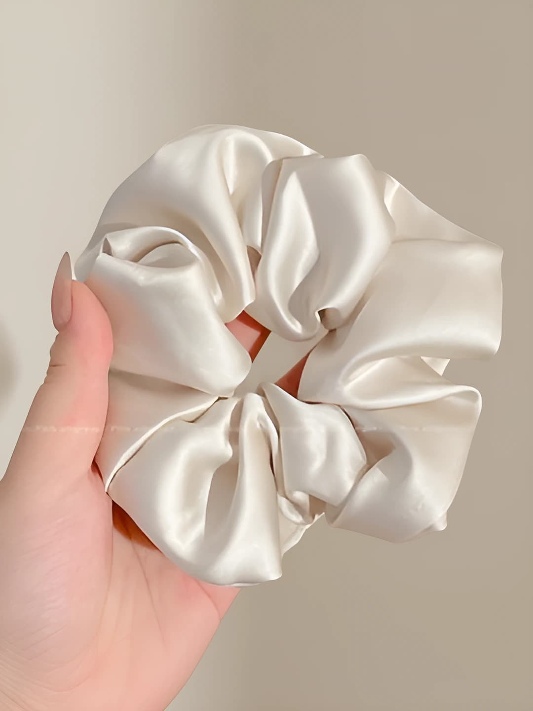 Milk white, 12 cm