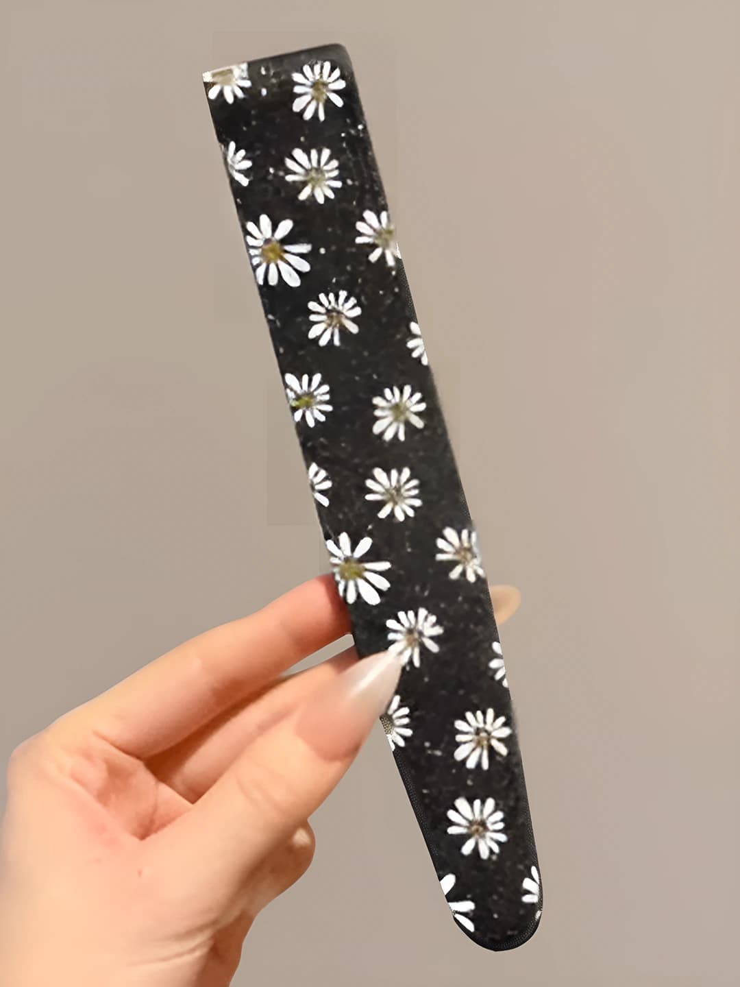 2# Black daisies 36*3 cm