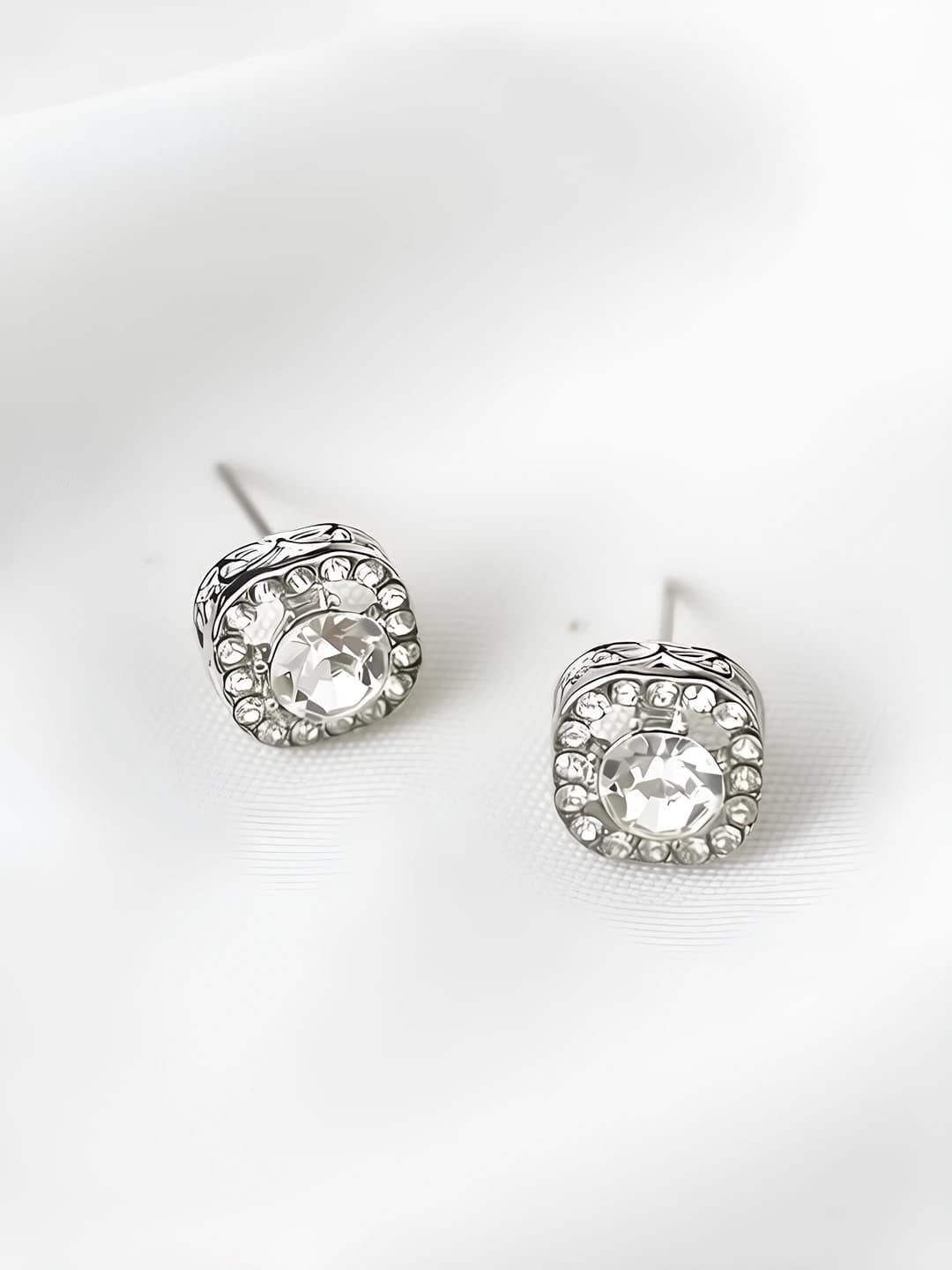 37#Square diamond earrings