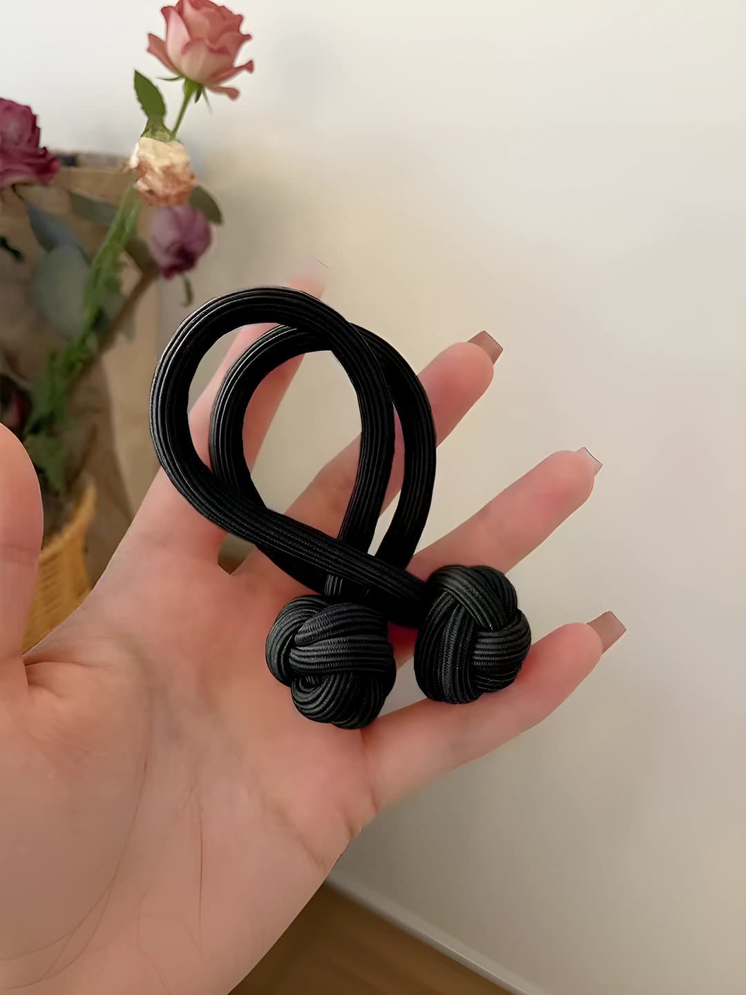 Double knot - black