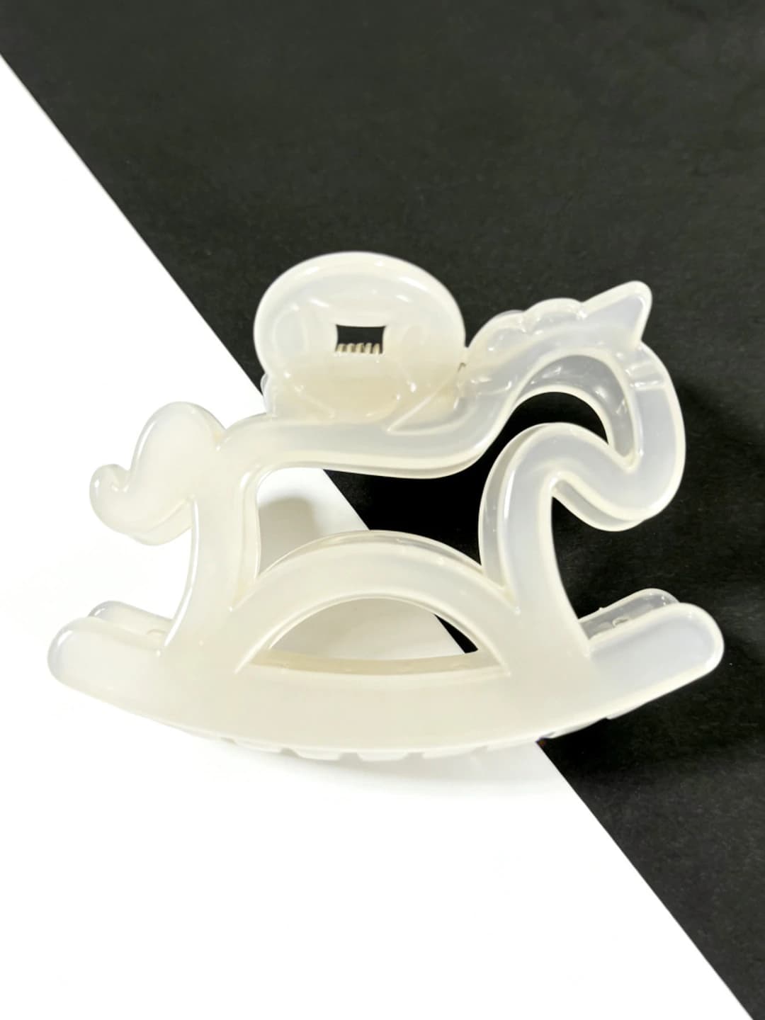 Cutout pony - Jelly white