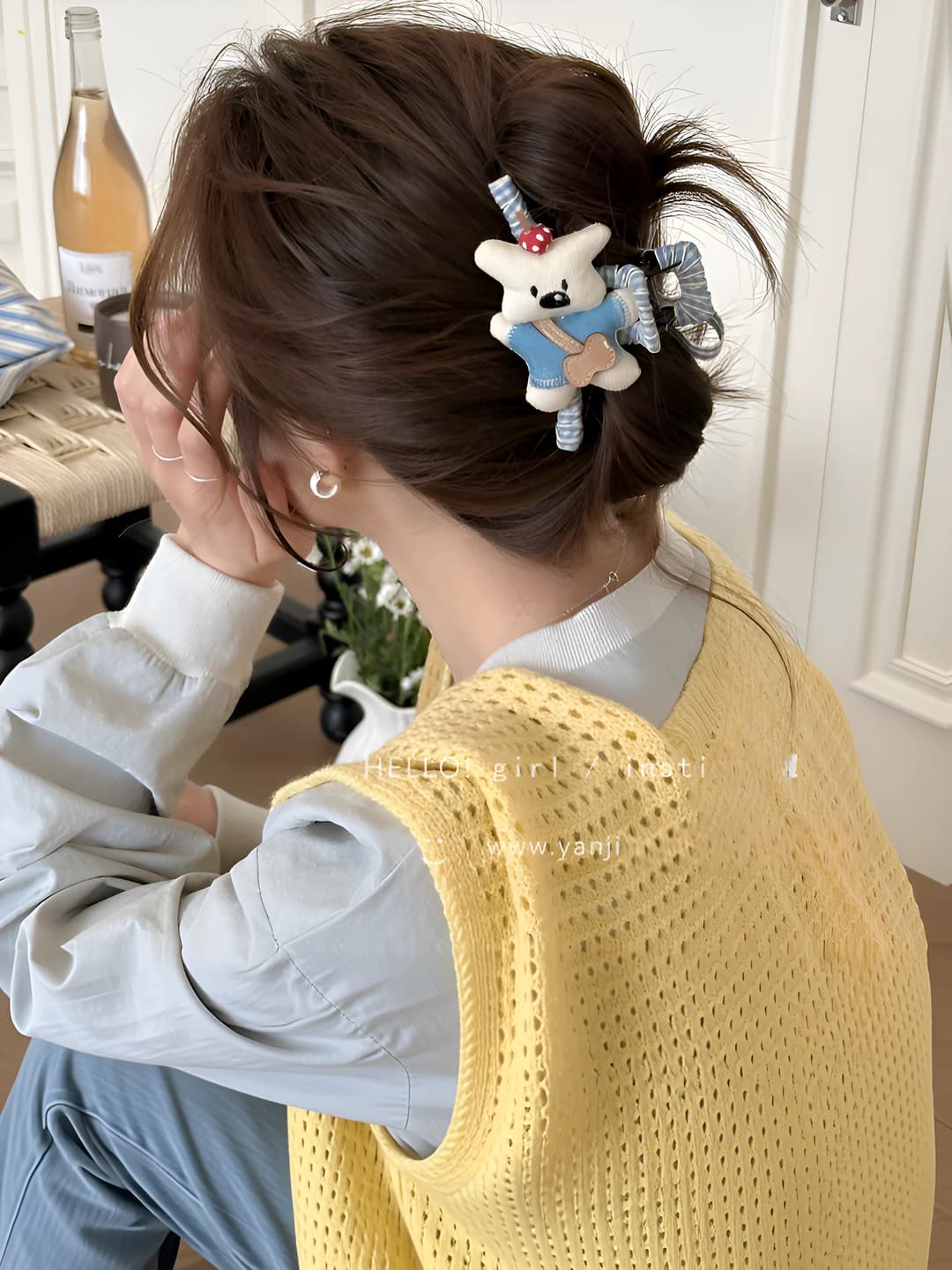 White bear claw clip - 11 cm