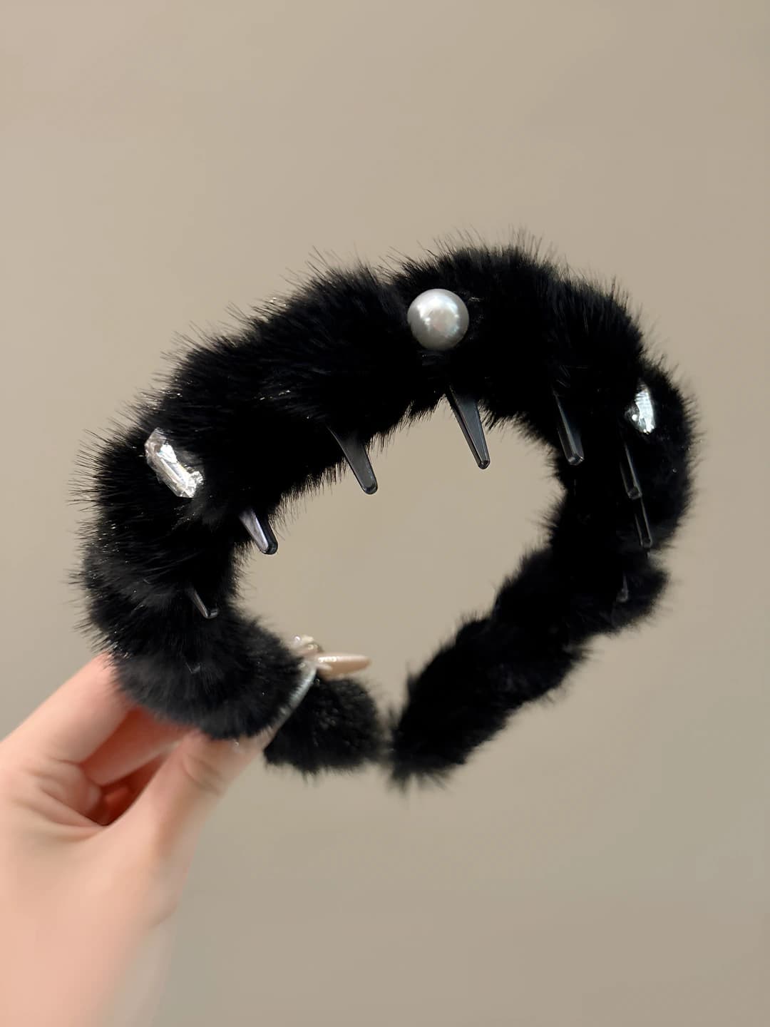 1# Жемчуг, чёрный, шир. 4 cm