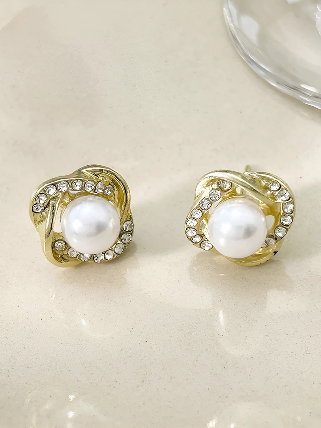 54#Diamond pearl earrings