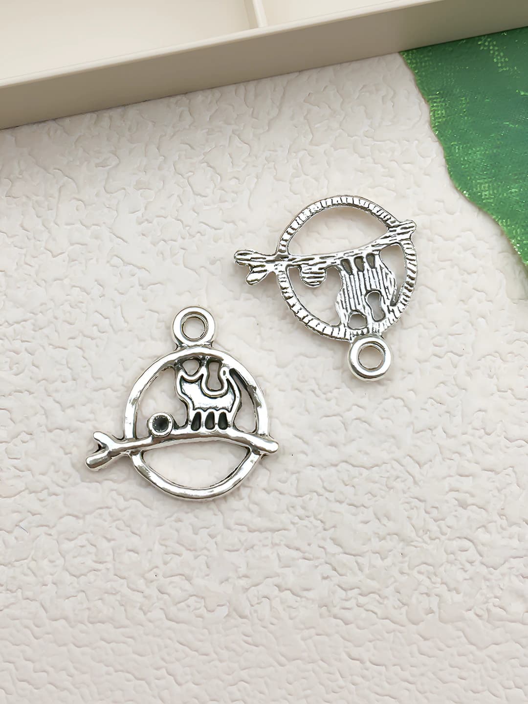 Round cat branch 19x19mm 1g