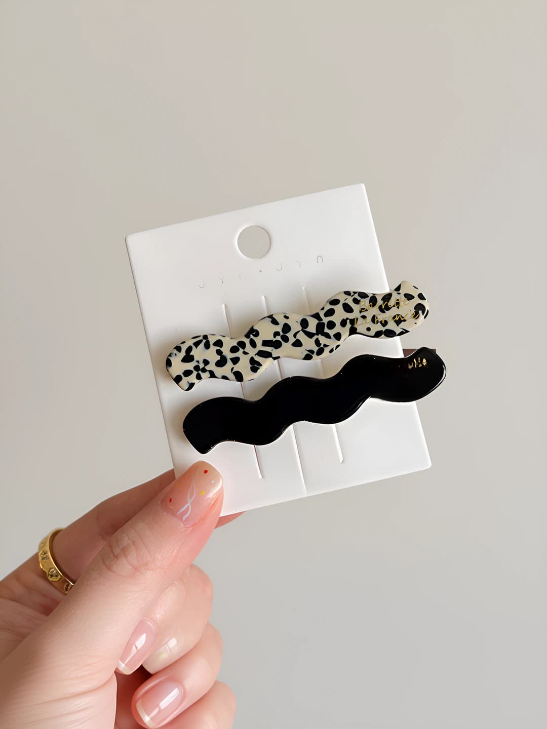 Black + Wavy black dots