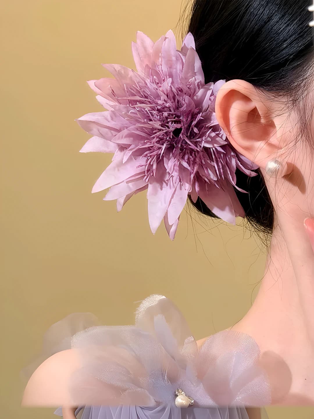 Purple flowers, single clip