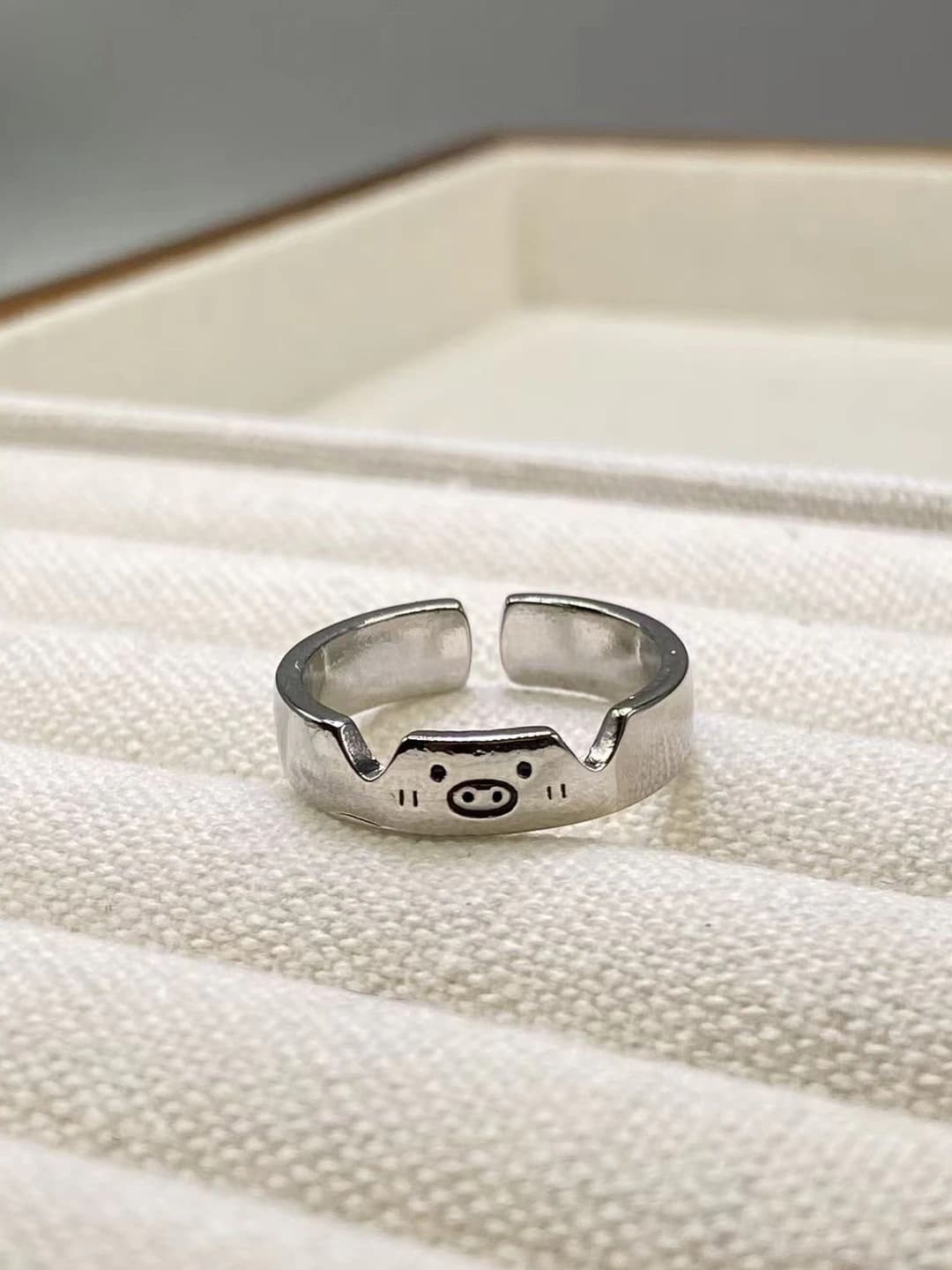 Pig ring