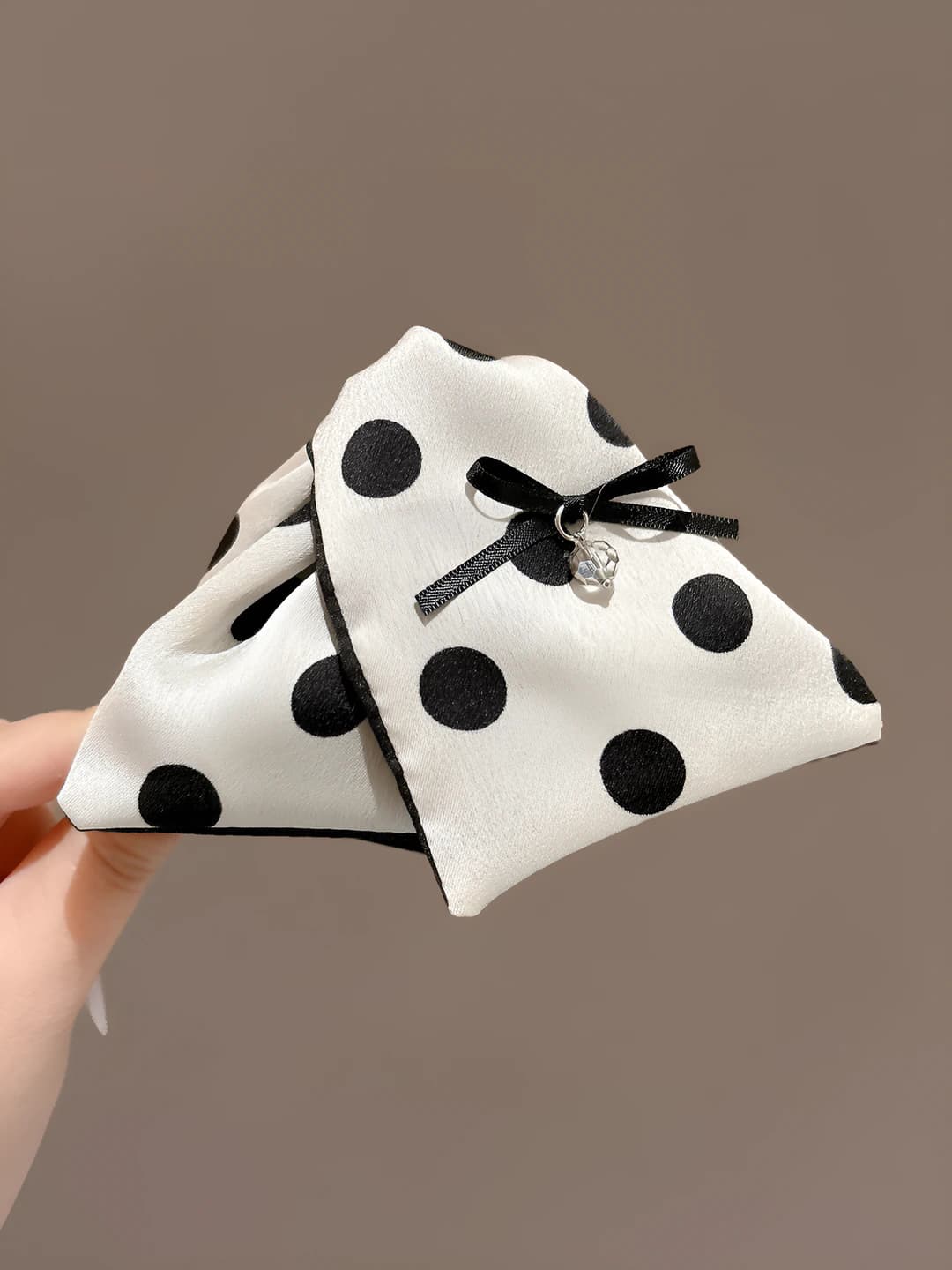 2# Белый с чёрными точками, 12 см