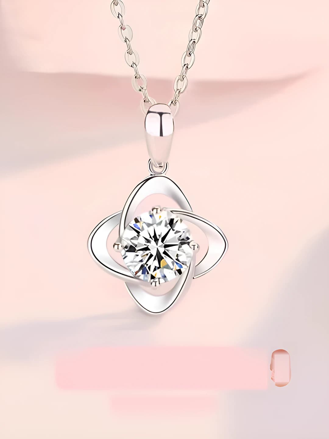 Women's white brass necklace with four-leaf clover moissanite look pendant in light luxury style