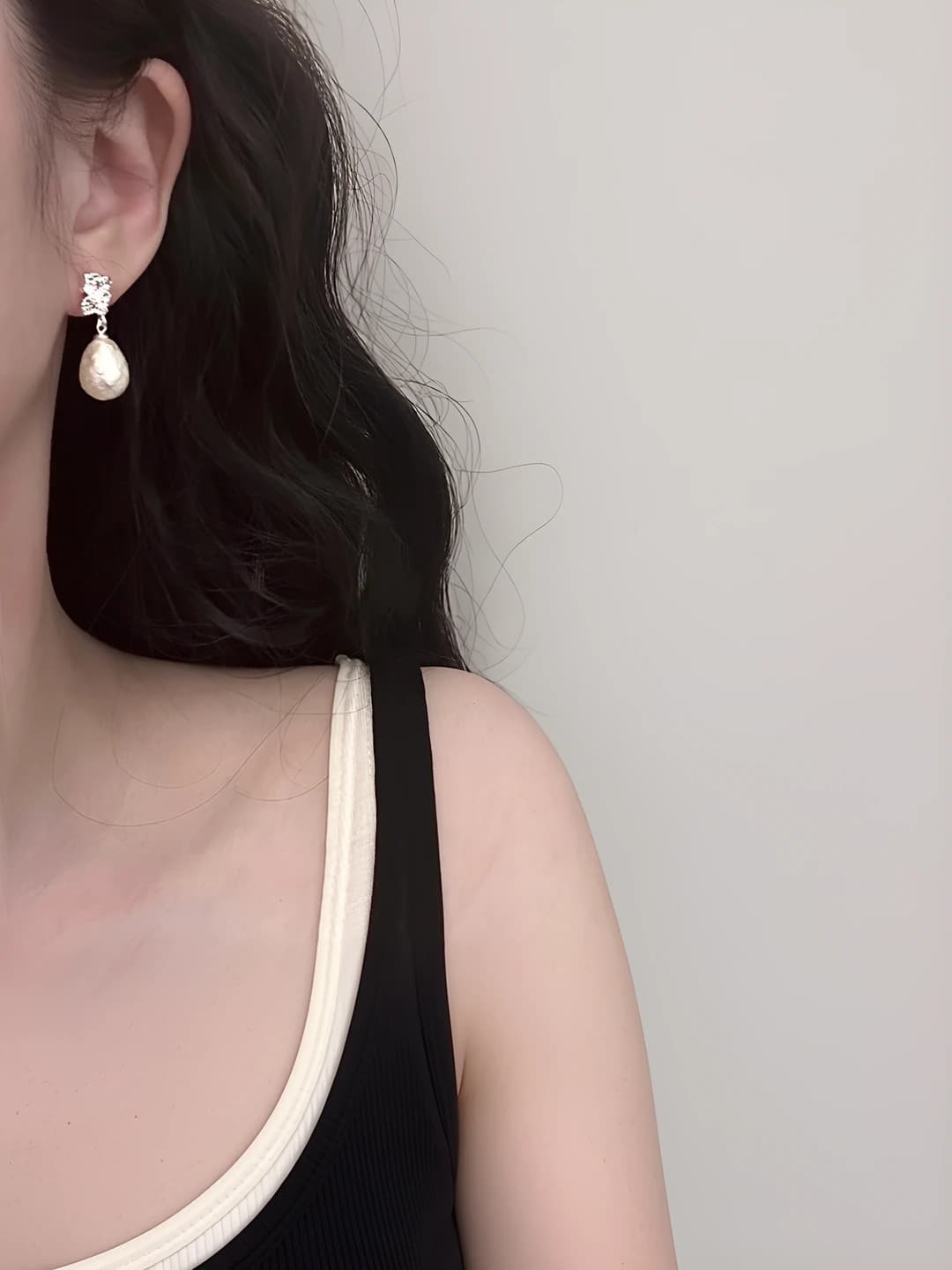 Women's 2026 French-style textured cotton and pearl drop earrings