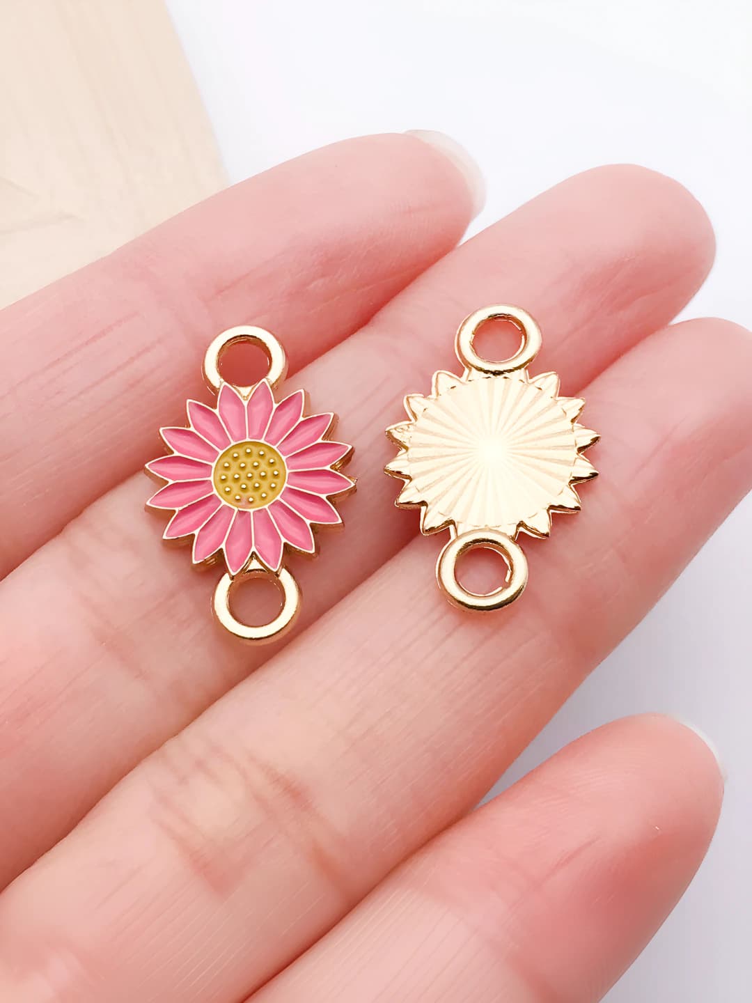Rose red sunflower 21x13x1mm