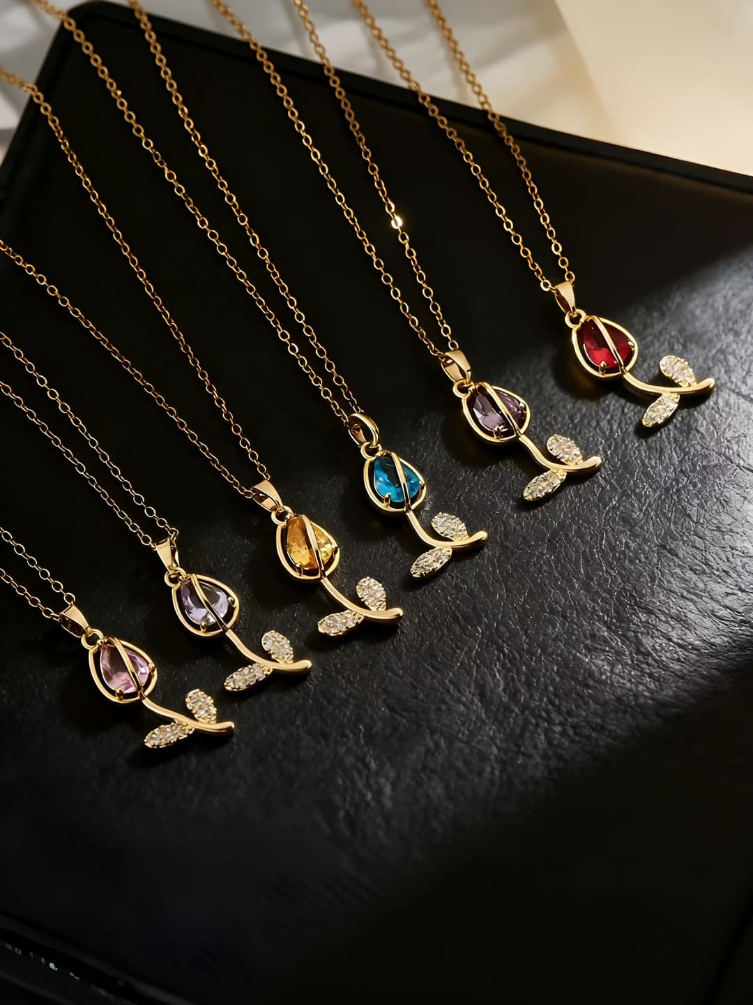 Women's tulip pendant necklace with zirconia on titanium steel chain, 18k gold plating, 41-50 cm