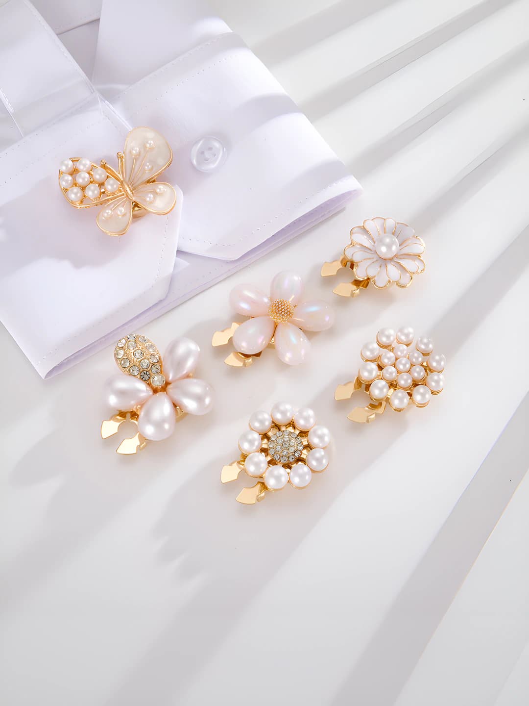Women's decorative brooch: zinc alloy, pearlescent butterfly, collar clip, DIY accessory