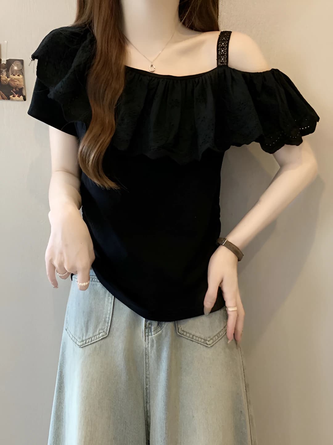 Women's off-shoulder ruffle top: plus size, black, summer, short sleeve, loose fit, slimming, solid colour, ruffle design
