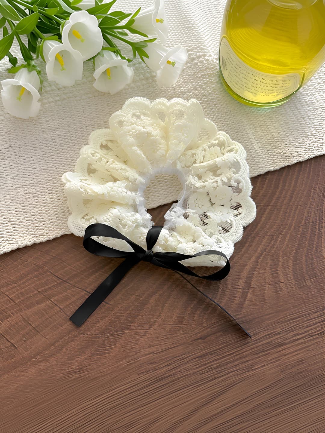 Black lace bow scrunchie