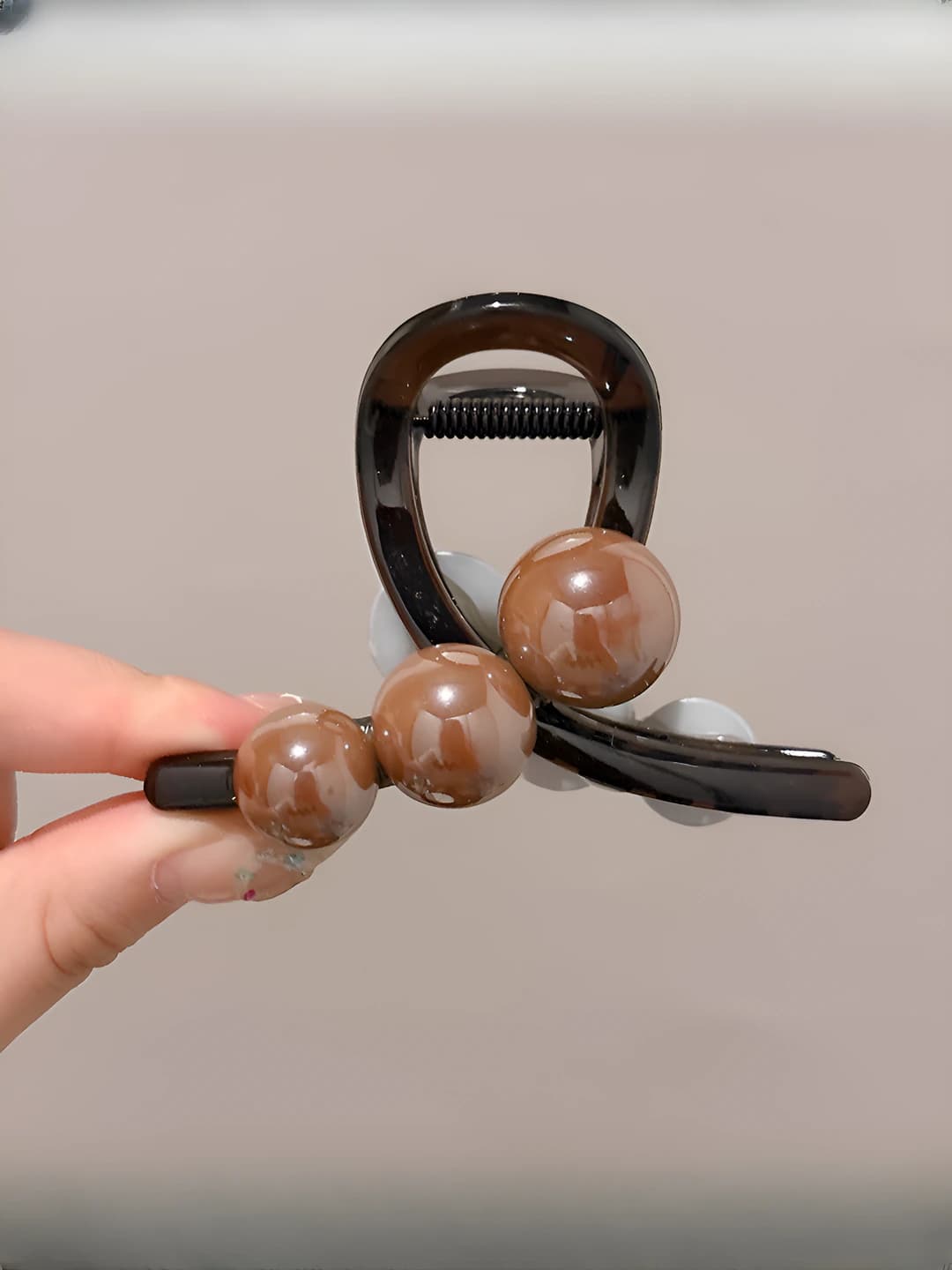 1# Glossy black bg clip, 8 cm, dark coffee pearl
