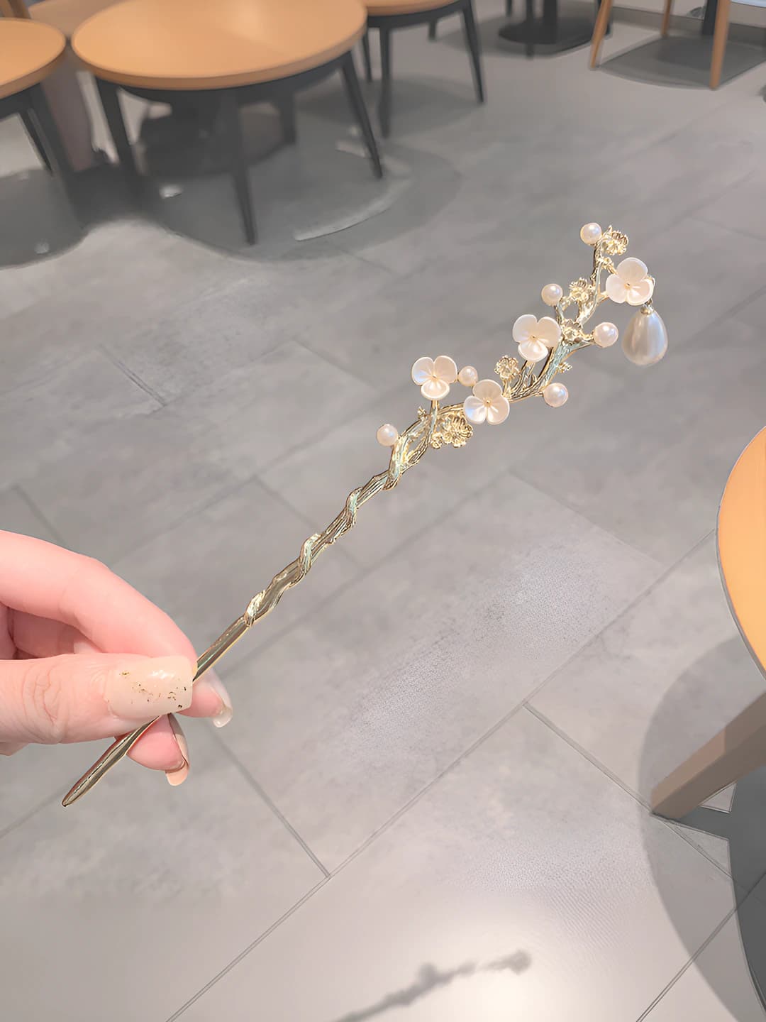Camellia hair pin