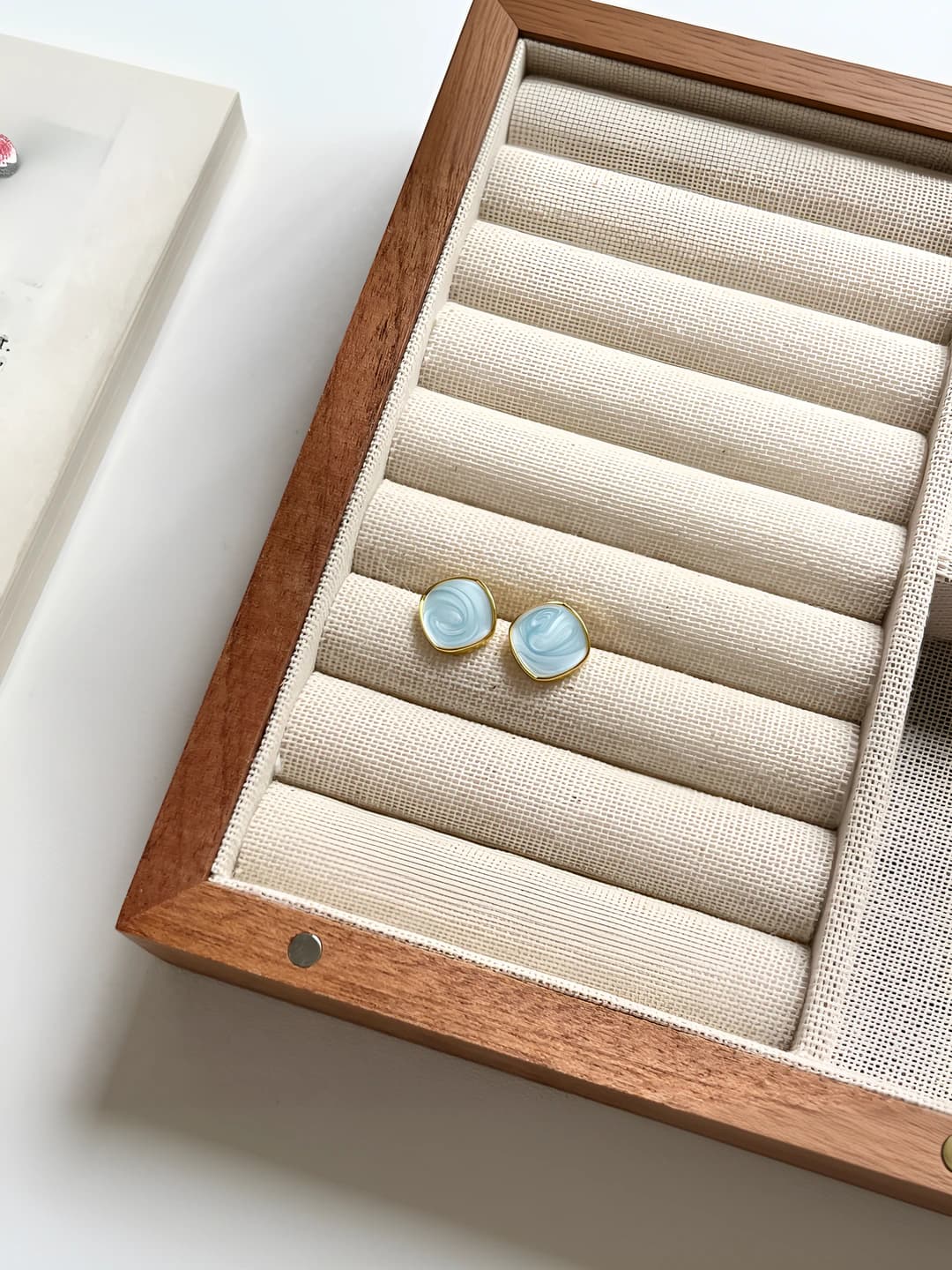 Silver-blue, drops 1441