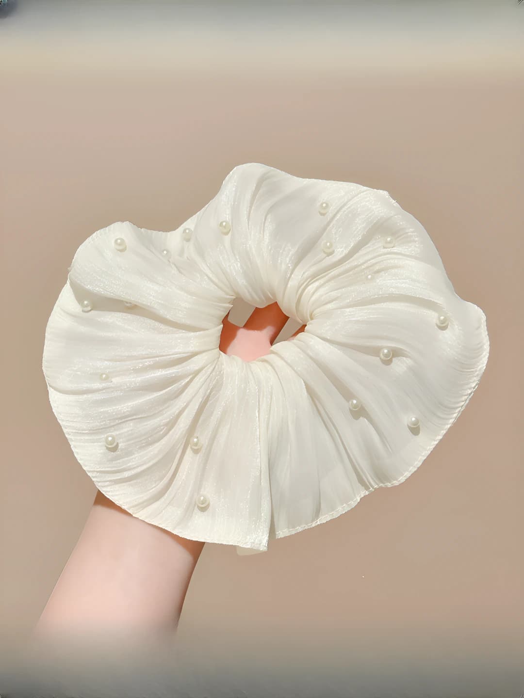 1# White pearl ruffle 20 cm