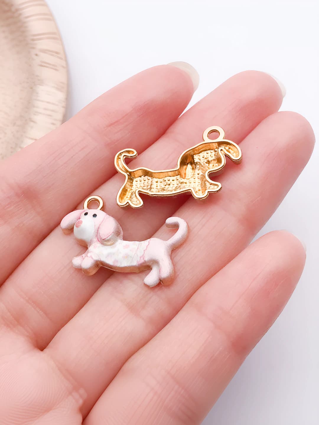 1 pink dachshund 23.5x15mm-1.3g-27737