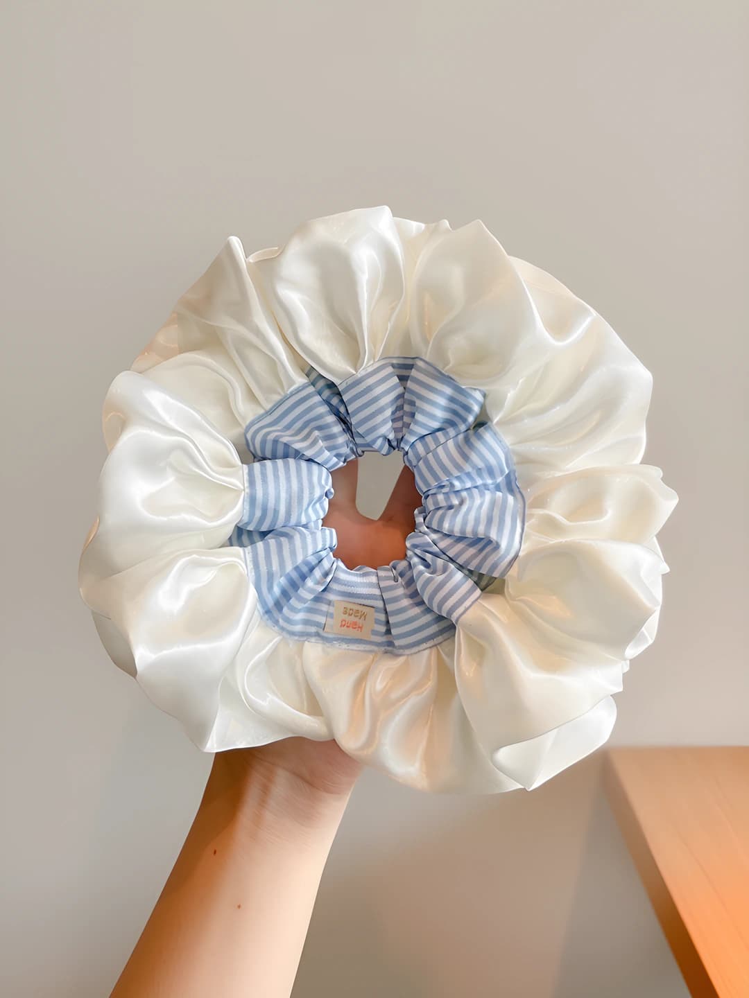 Синие полосы юбочный край 25 cm