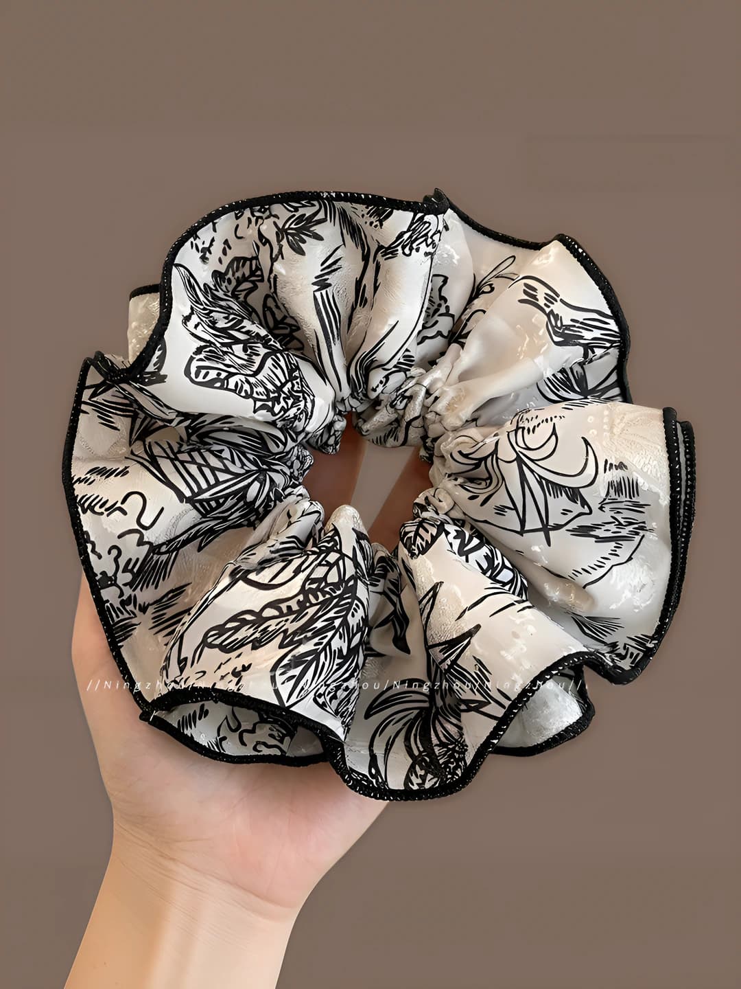 1# Printed ruffle hair tie 15 cm