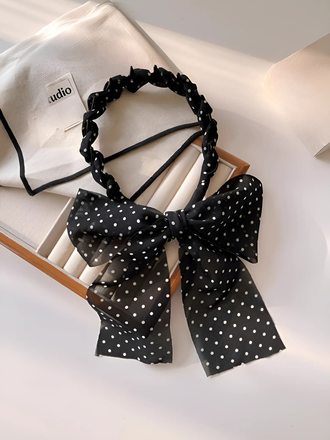 1# Black ribbon, 51 cm