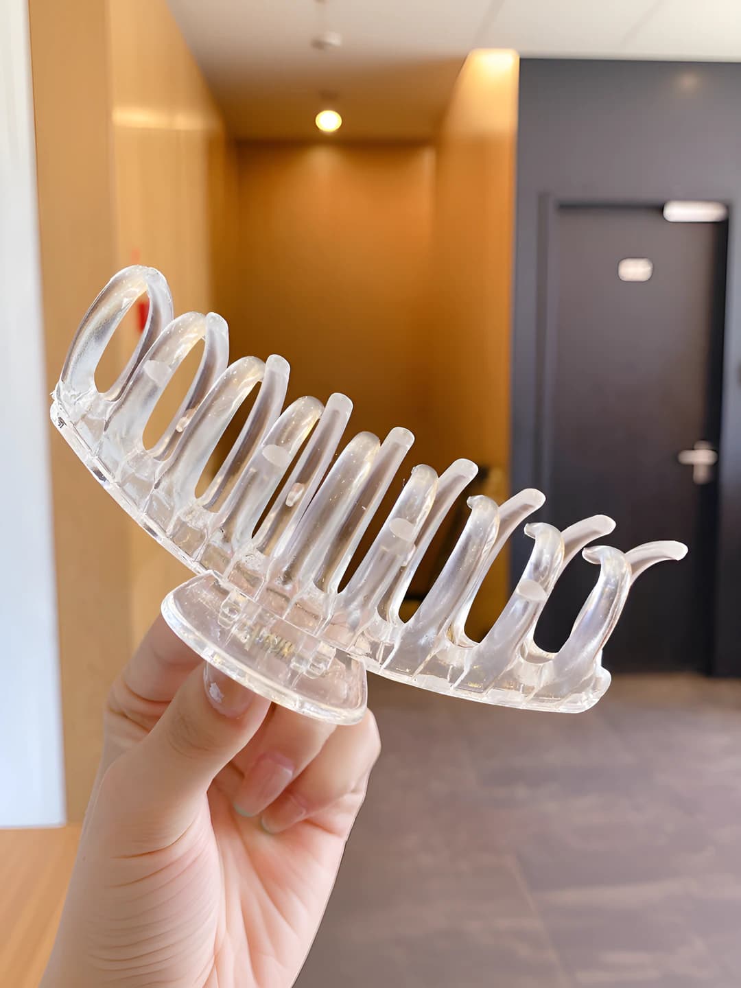Clear spine
