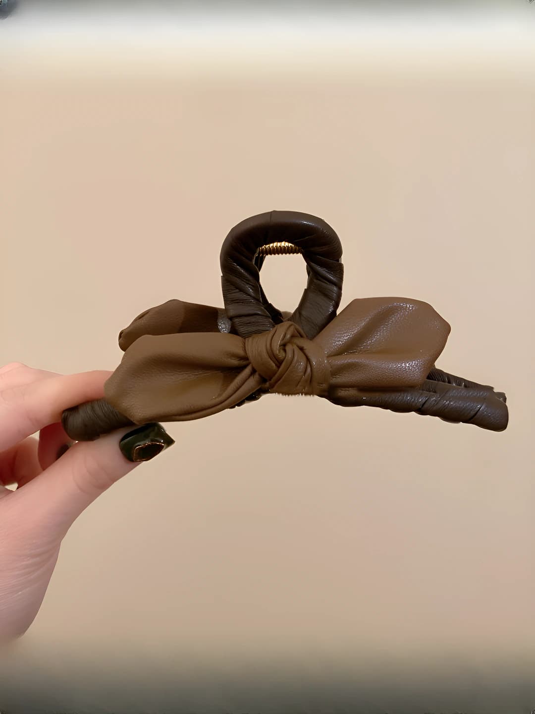 Кофейный полностью закрытый