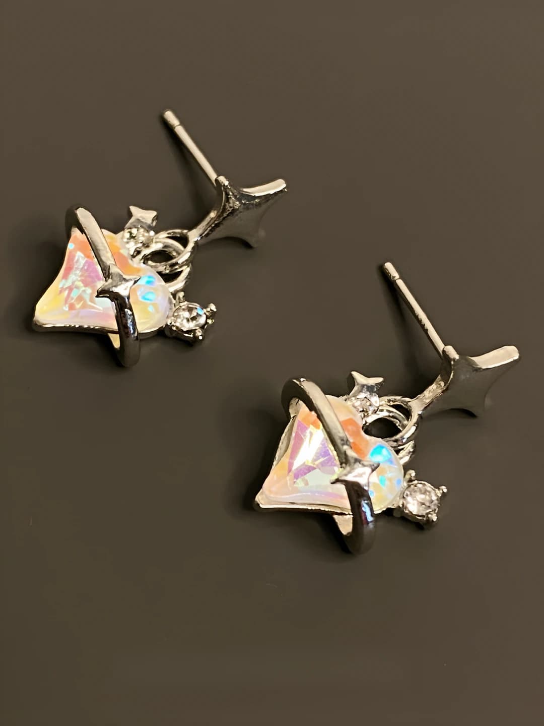 Star stud earrings