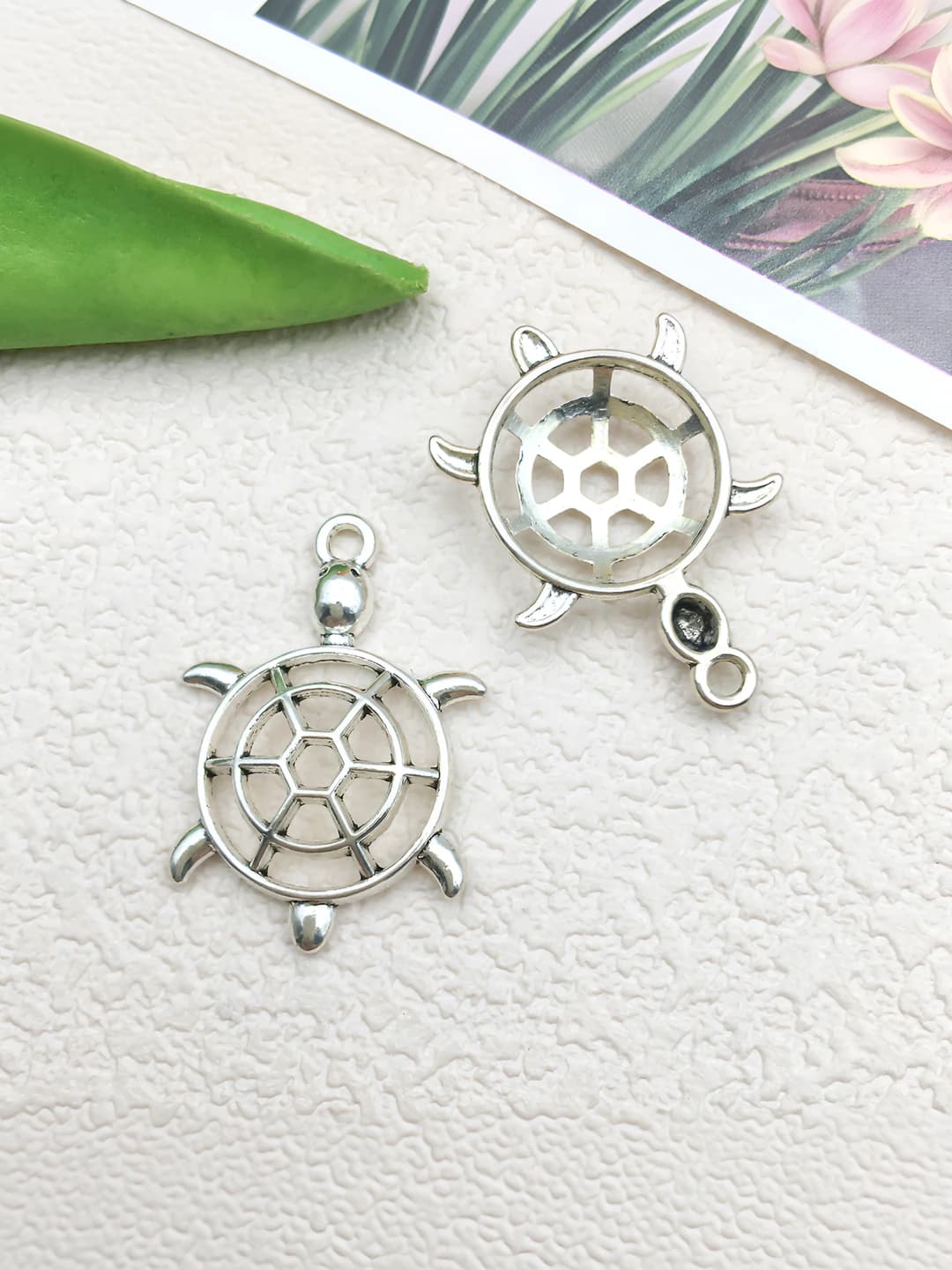 1 pc cut-out ocean turtle 18x25mm-1.1g-16308