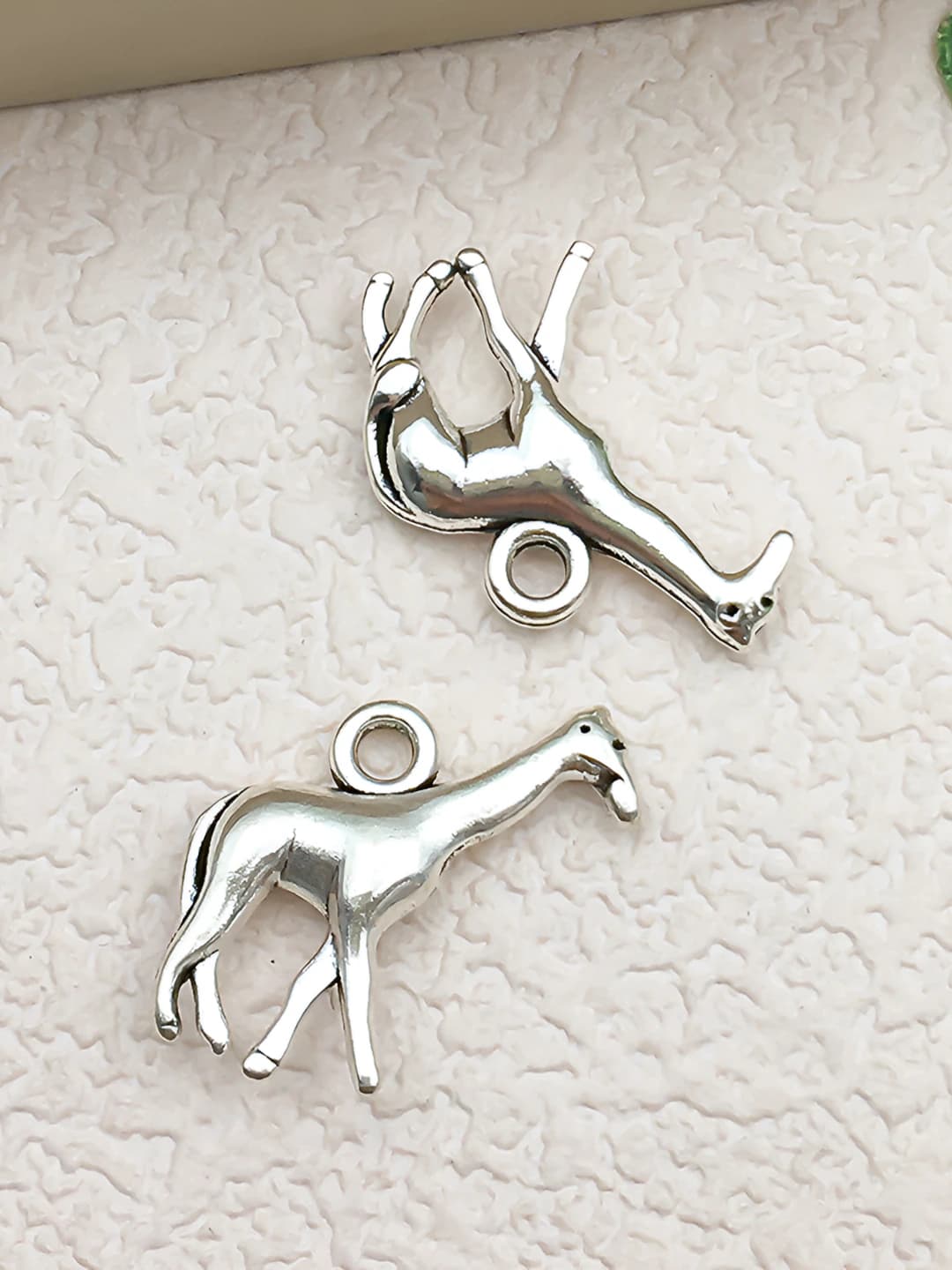 1 pc Giraffe 18x16mm-1g-11297