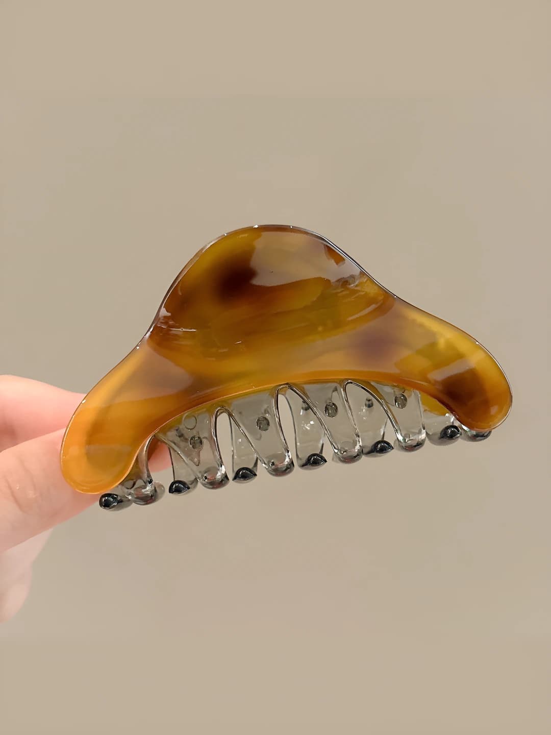 Ambar rang ~9 sm