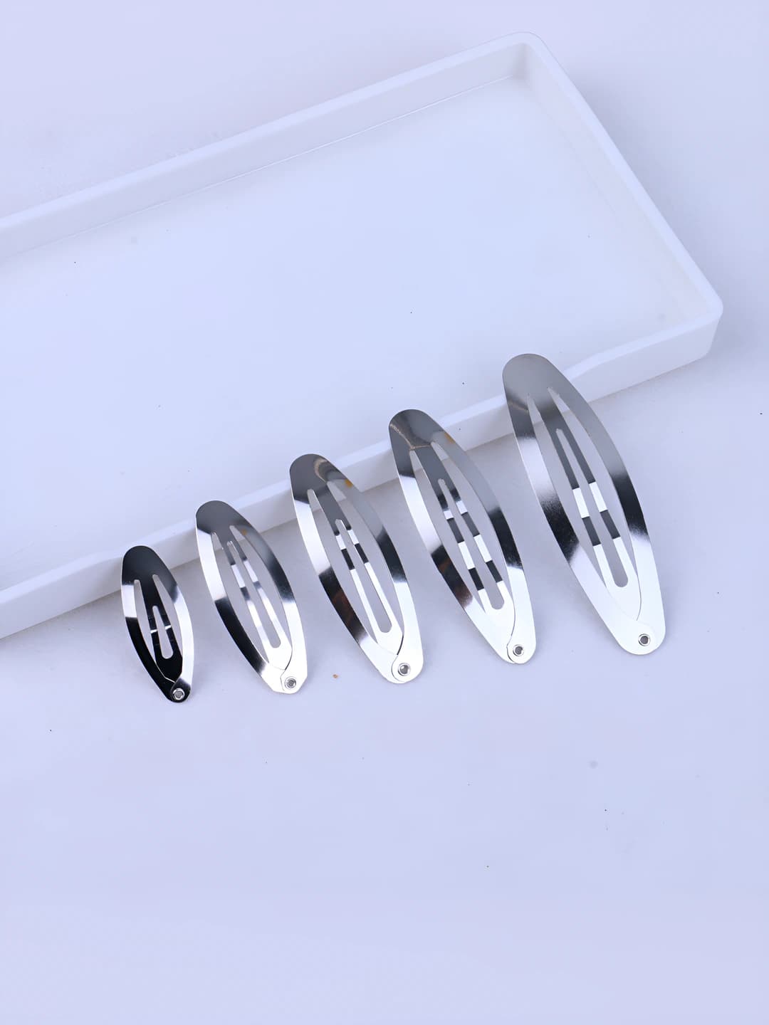 6cm oval silver