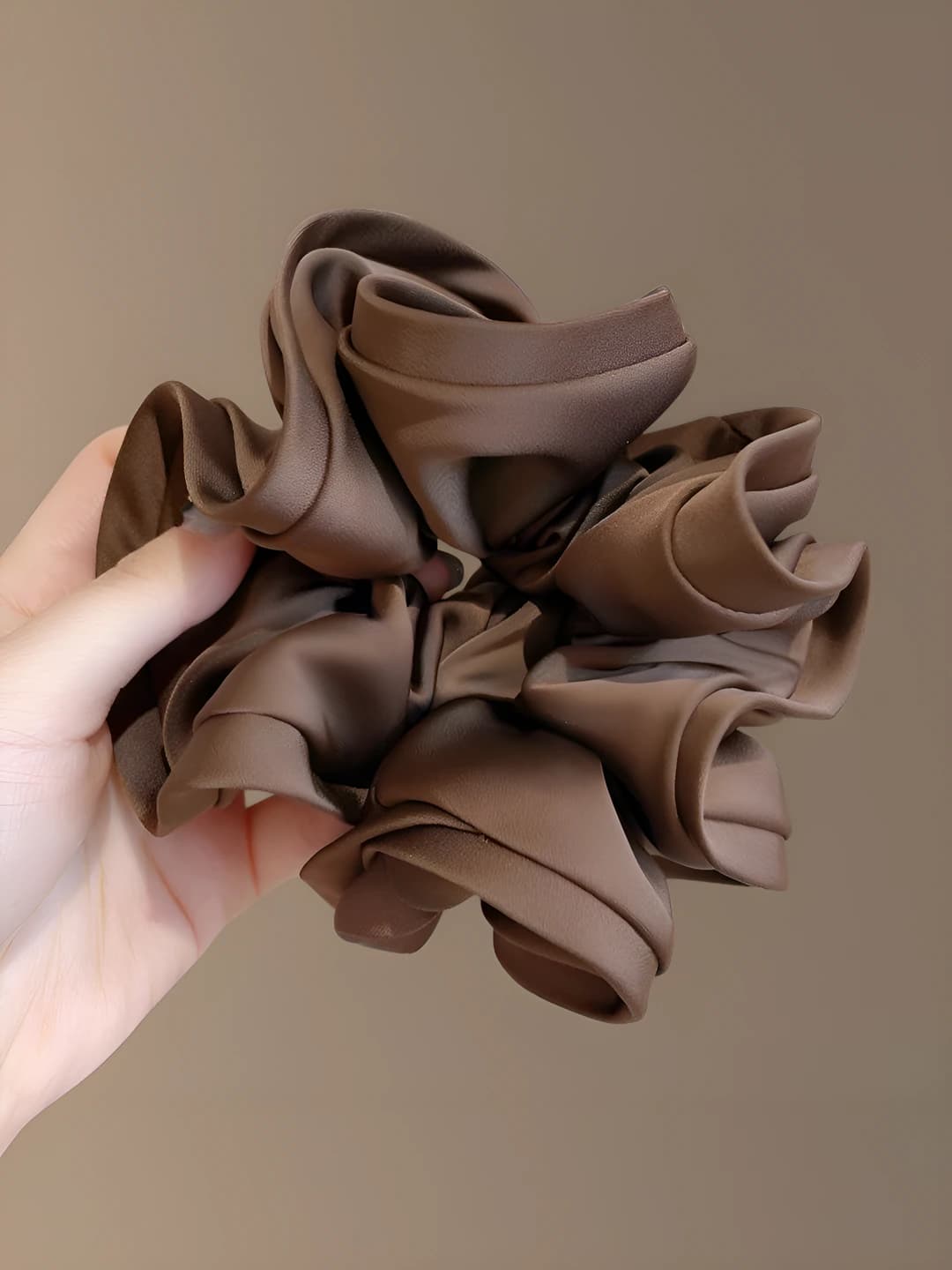 Dark brown, 14 cm