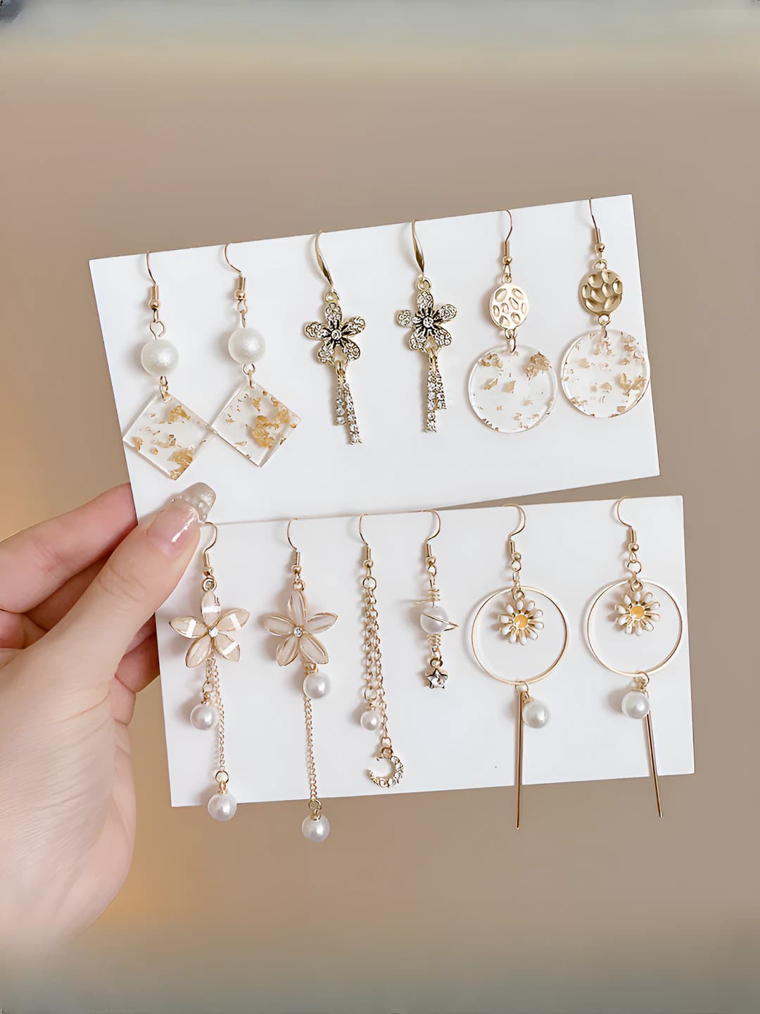 Women's 2026 Korean style earrings, geometric shape, design elements: heart, C-shape, double ring, circle, alloy material, electroplating, individual style
