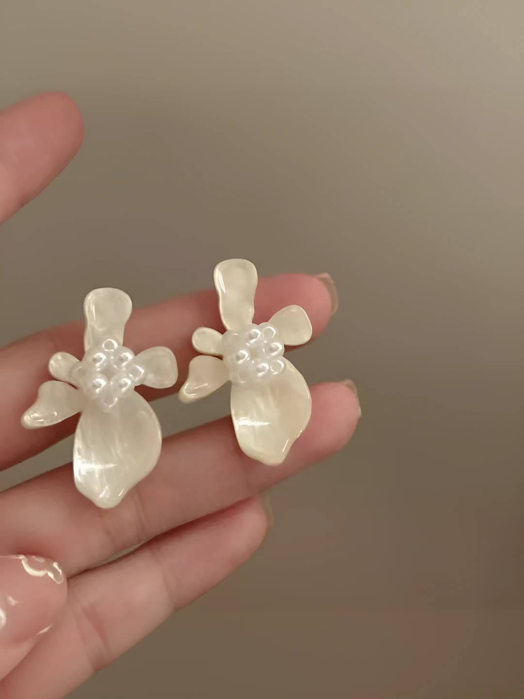 Stud earring variant