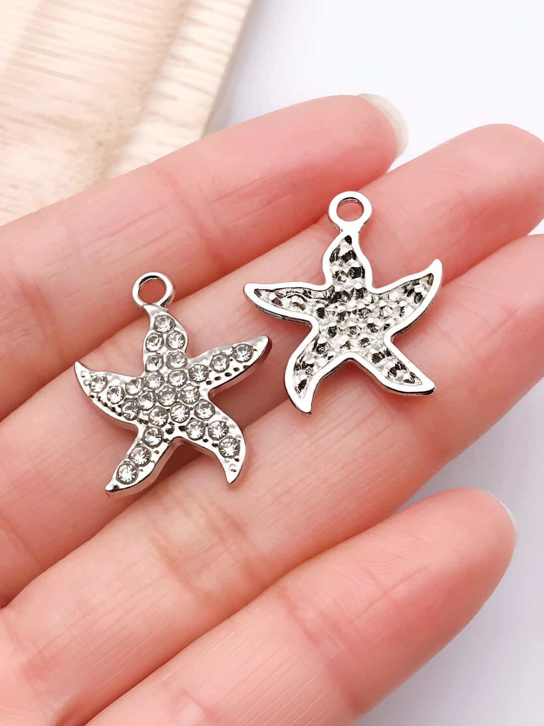 Plated white k diamond star 22x19mm-1.3g