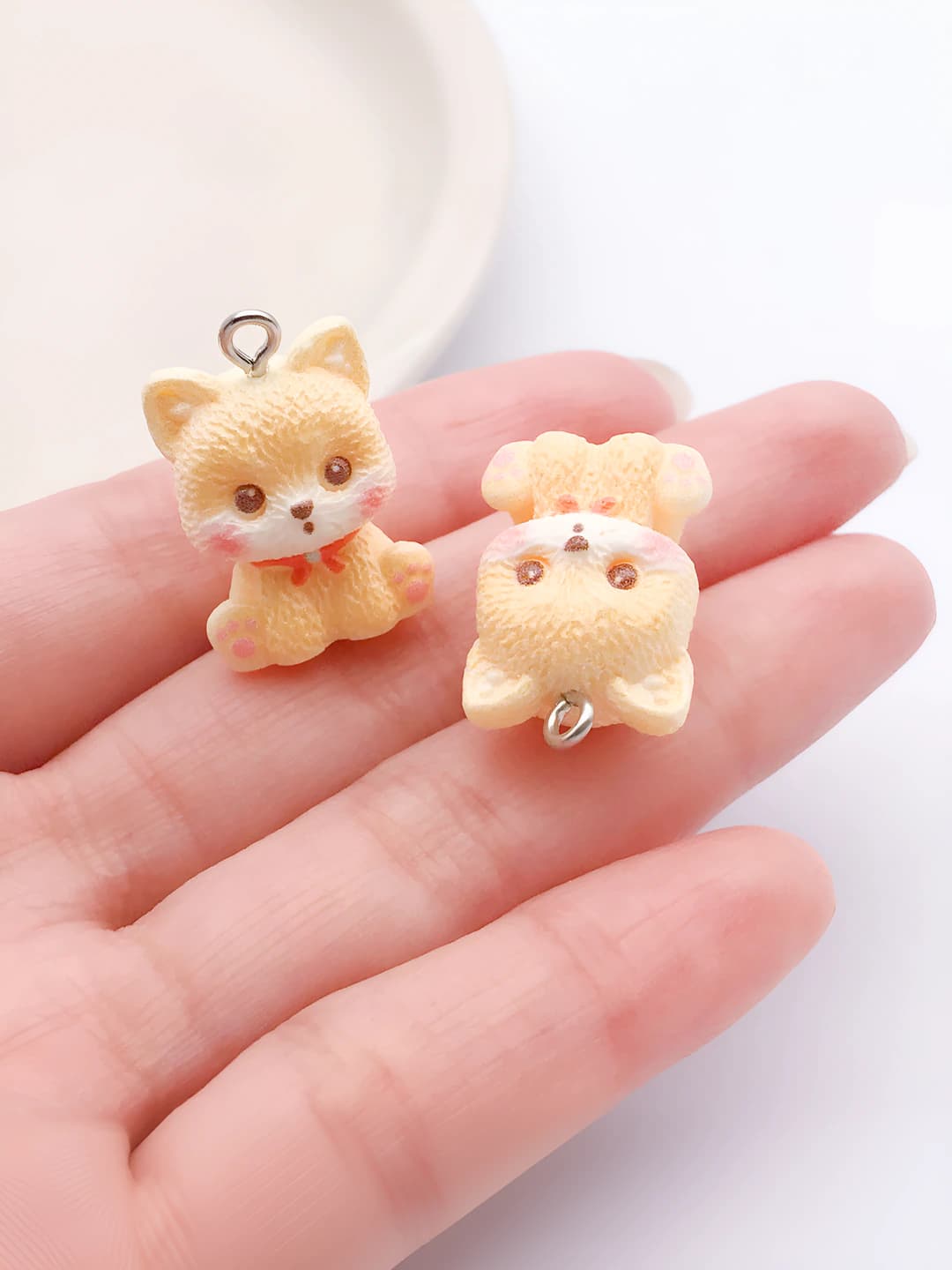 Beige resin 3D Shiba Inu 23x18x13mm